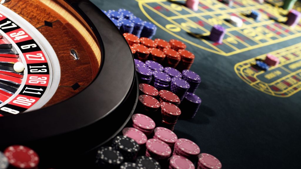 Which games should you play when you play at an online casino?